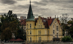 Pani Pogorzelska rusza na łowy.